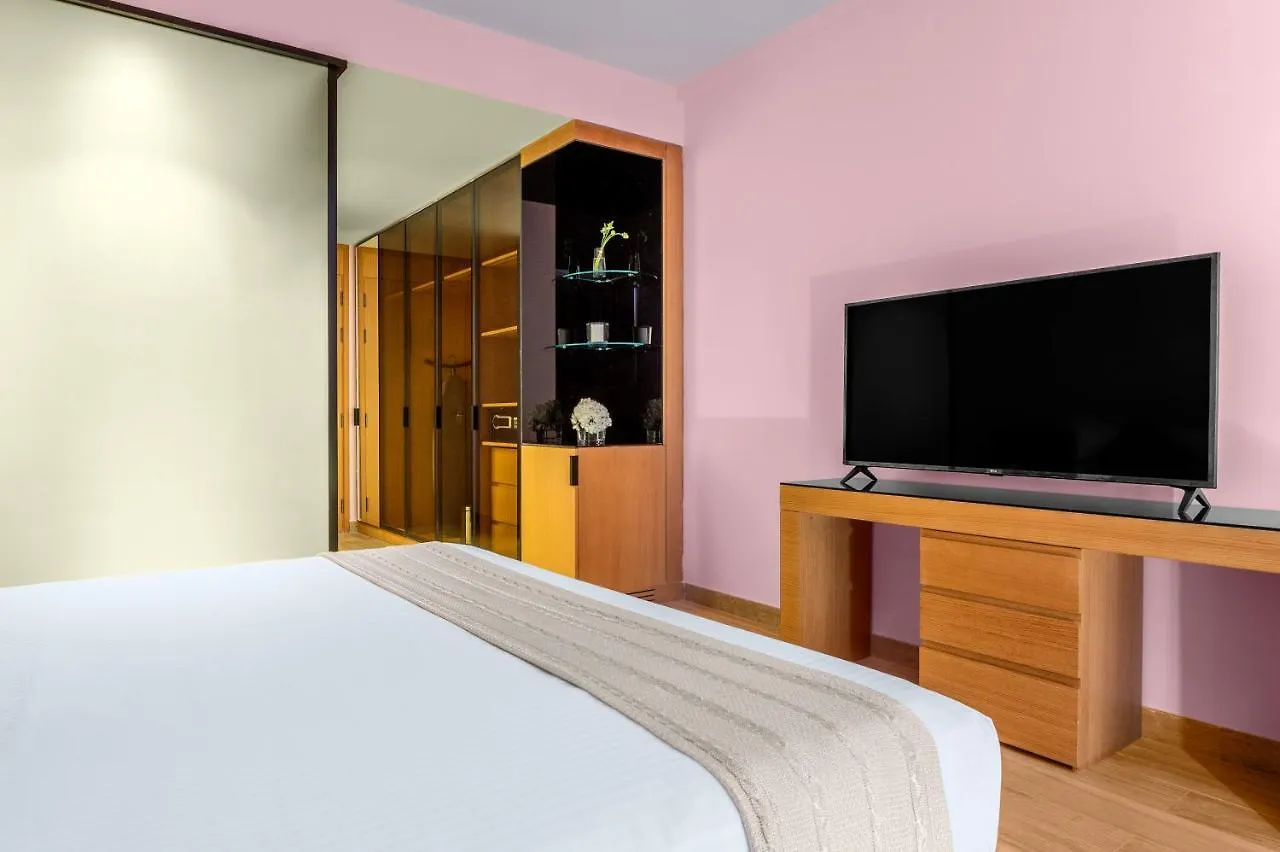 Hotel Voco Monaco Dubai By Ihg, Adults Only, World Islands