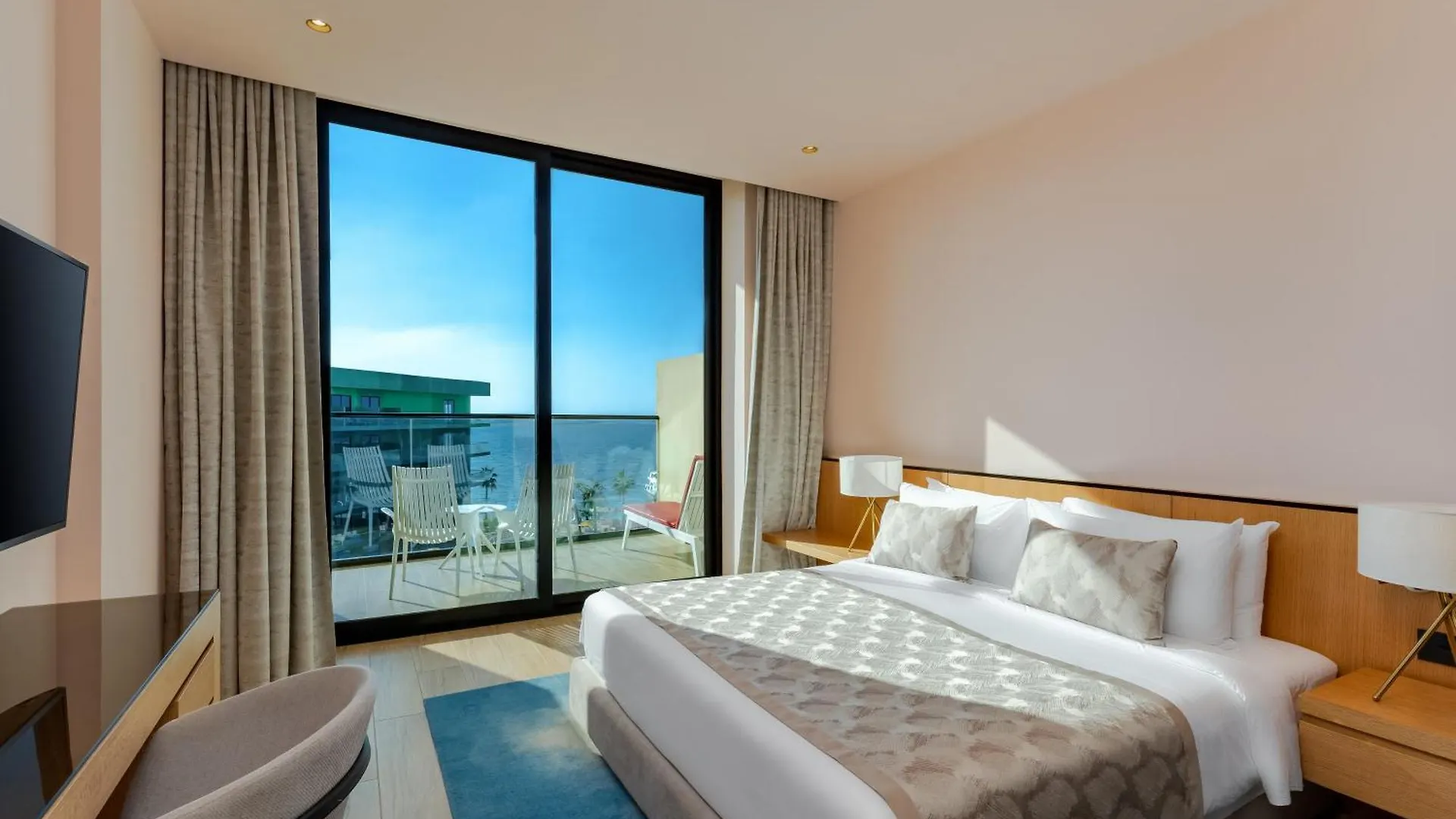 Hotel Voco Monaco Dubai By Ihg, Adults Only, World Islands 5*,  Émirats arabes unis
